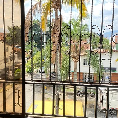 E2 Comodo Y Amplio Apartamento En Laureles Estadio 120 Mts2 Medellín Eksteriør bilde