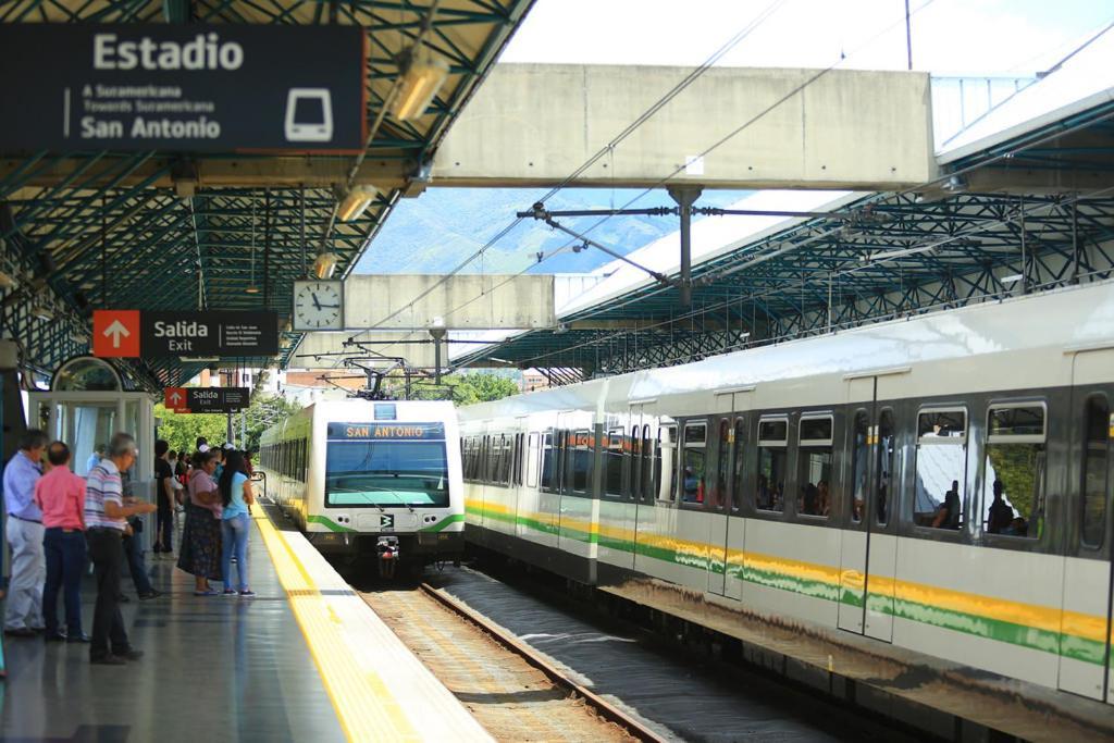 E2 Comodo Y Amplio Apartamento En Laureles Estadio 120 Mts2 Medellín Eksteriør bilde
