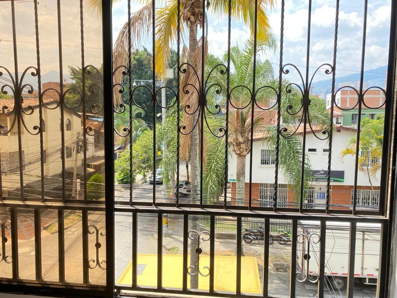 E2 Comodo Y Amplio Apartamento En Laureles Estadio 120 Mts2 Medellín Eksteriør bilde
